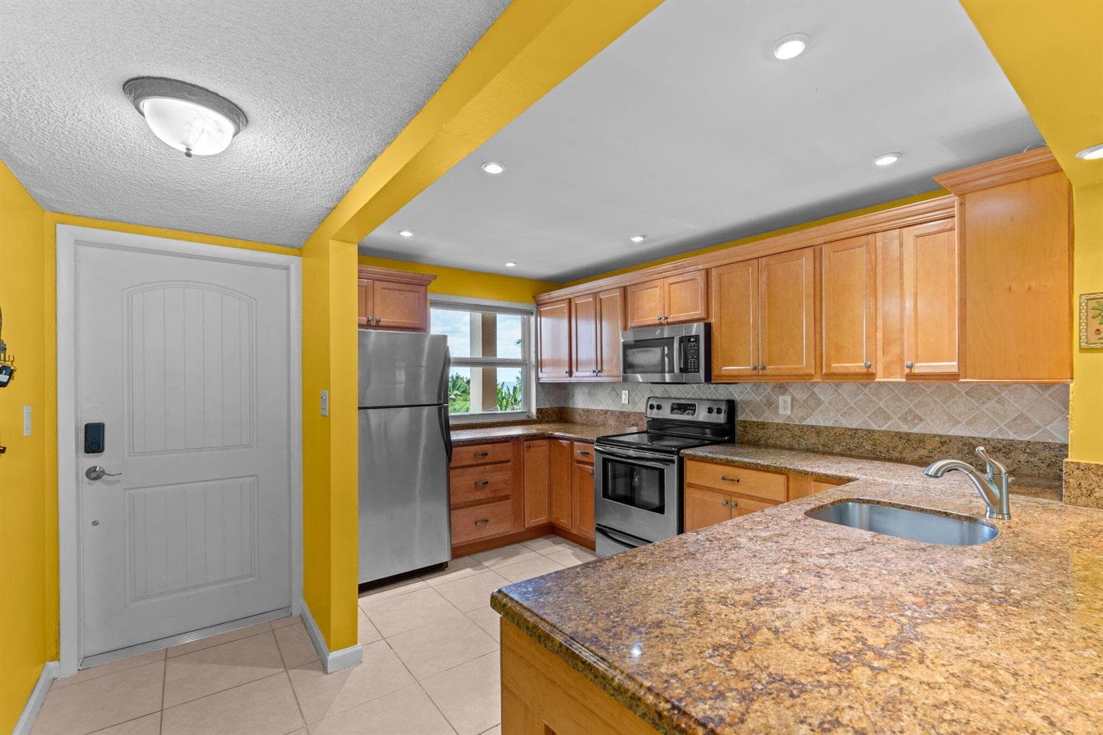 1069 Hillsboro Mile # 503, Hillsboro Beach, FL 33062 photo 5