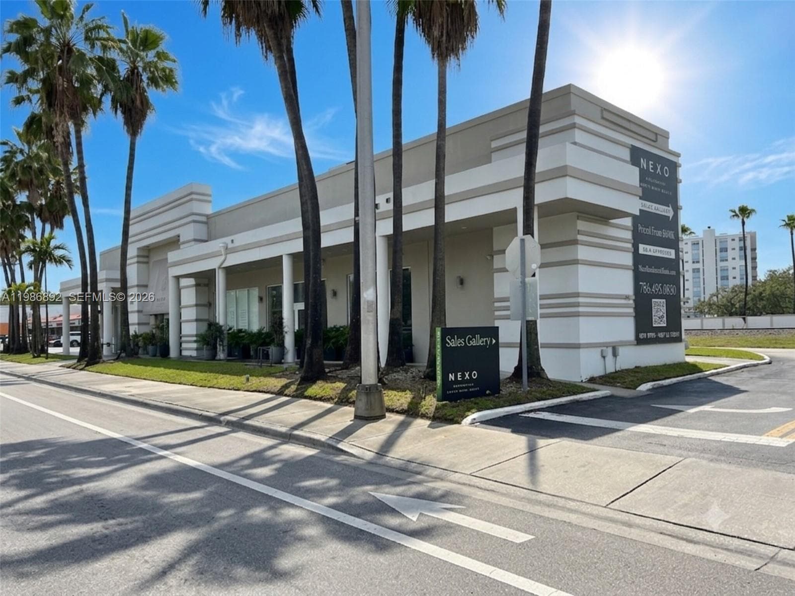 13750 Biscayne Blvd, North Miami Beach, FL 33181 photo 2