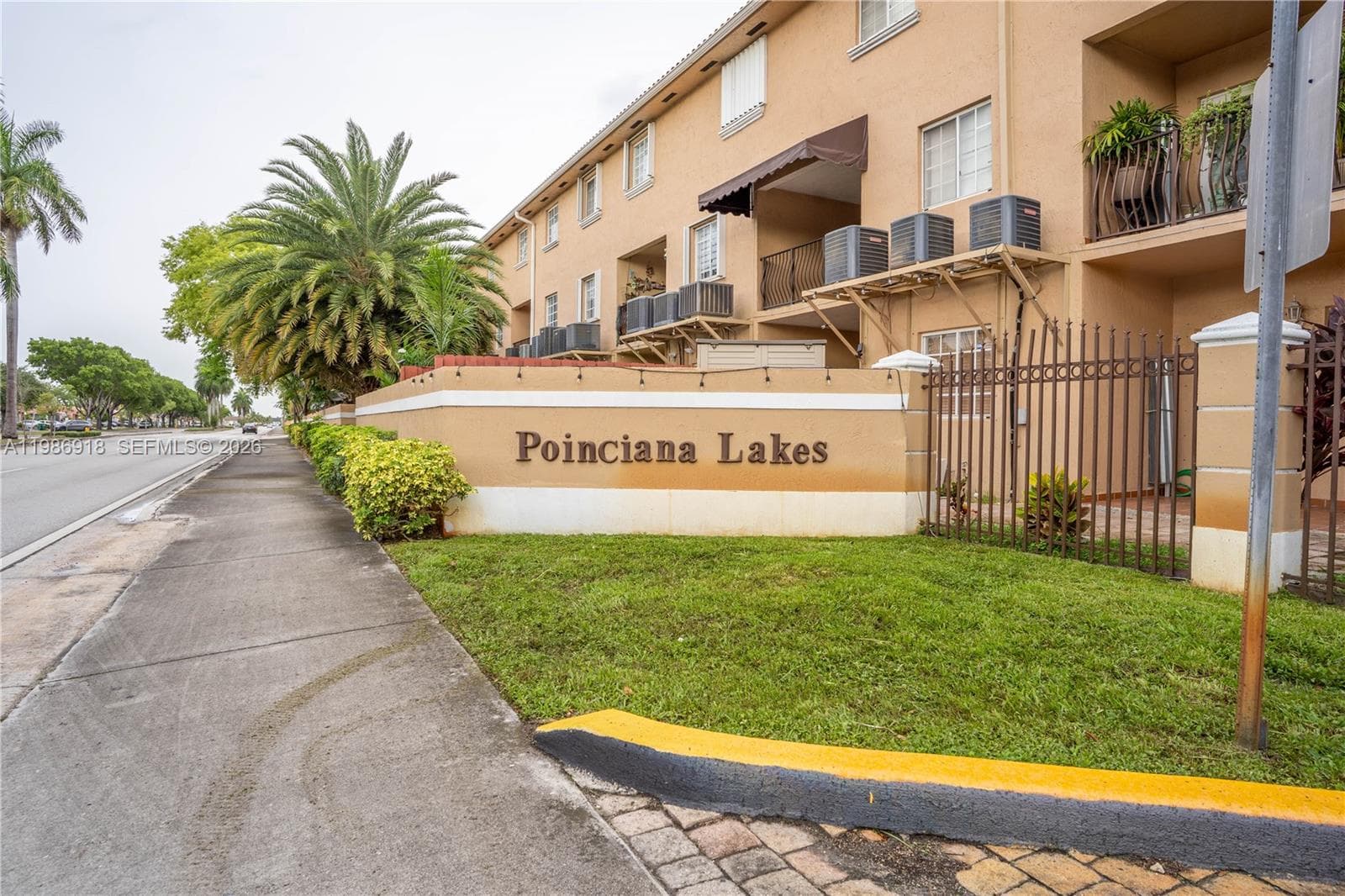 17425 NW 75th Pl # 101, Hialeah, FL 33015 photo 4
