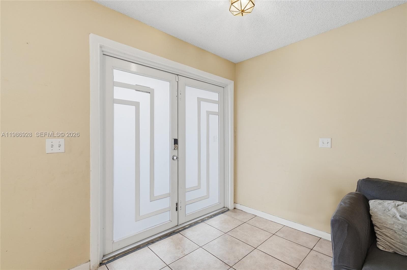 1421 SW 97th Ave, Pembroke Pines, FL 33025 photo 4