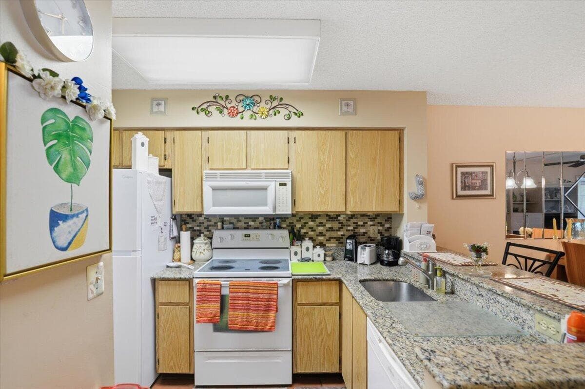 2220 N Cypress Bend Drive # 410, Pompano Beach, FL 33069 photo 4