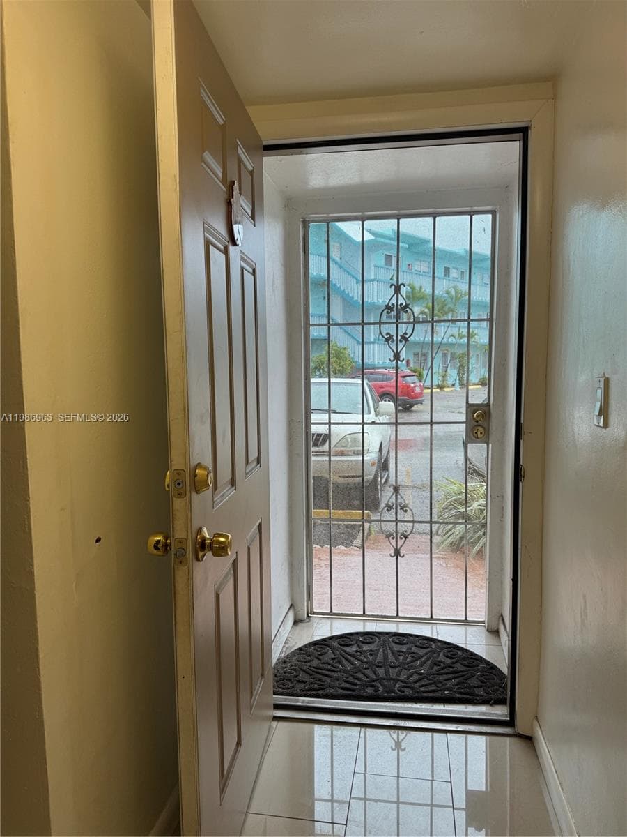 1481 NE Miami Gardens Dr # 162, Miami, FL 33179 photo 5