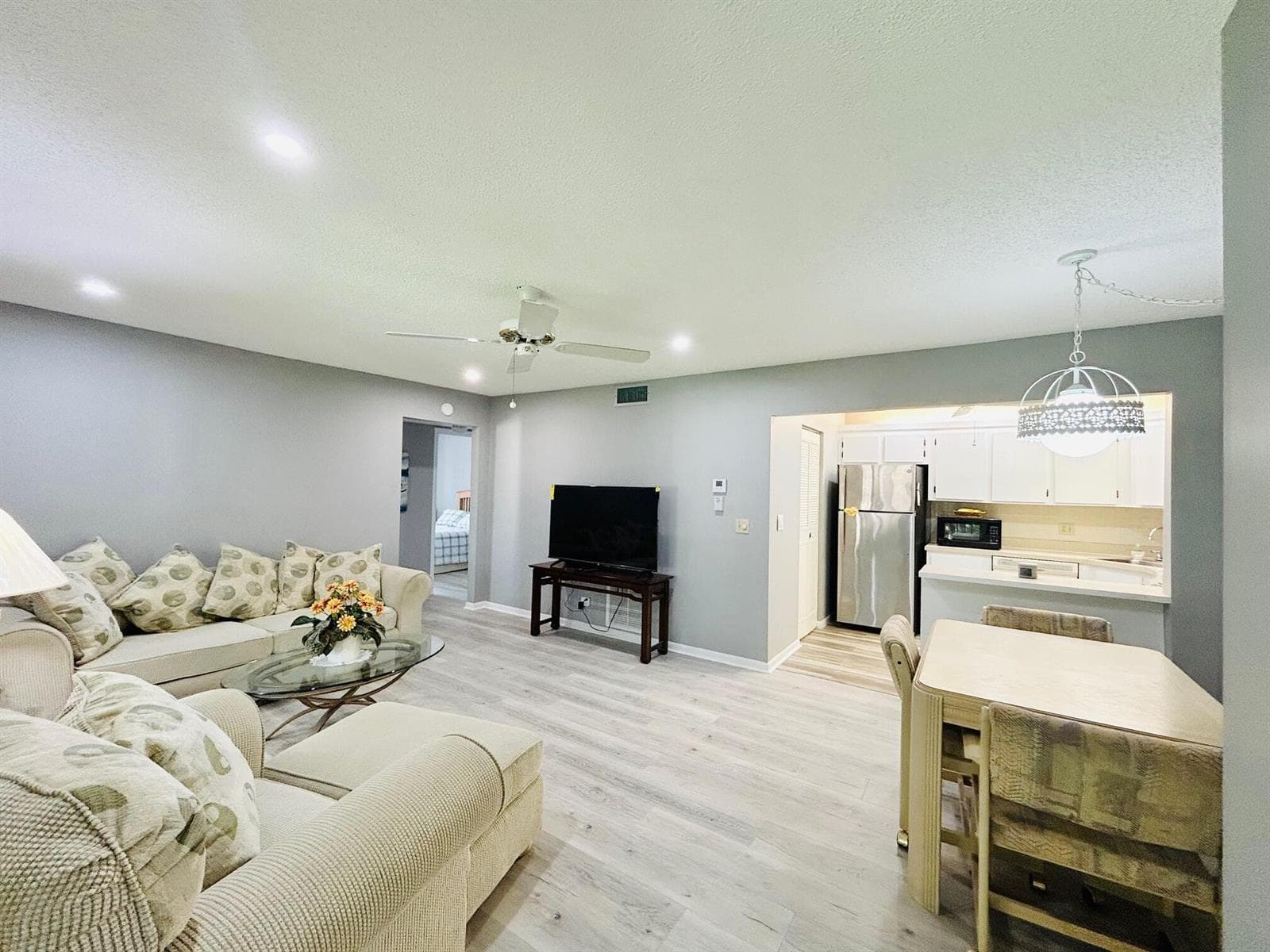 408 Pine Glen Lane # C-2, FL 33463 photo 3