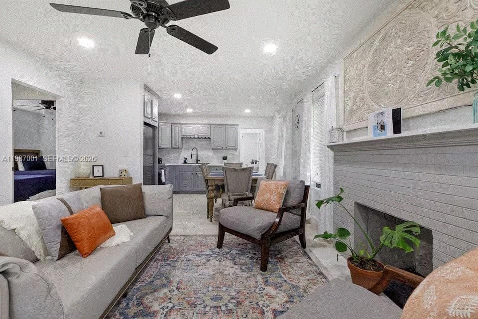 1608 NE 34th St, Oakland Park, FL 33334 photo 3