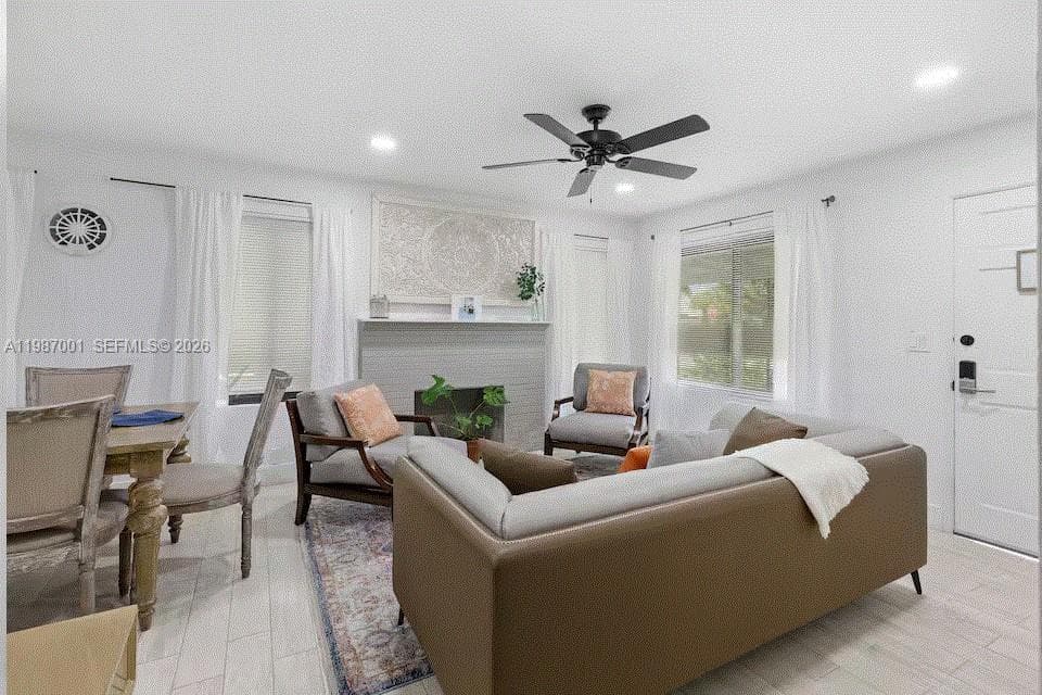 1608 NE 34th St, Oakland Park, FL 33334 photo 5