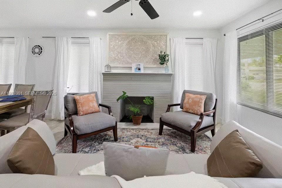 1608 NE 34th St, Oakland Park, FL 33334 photo 4