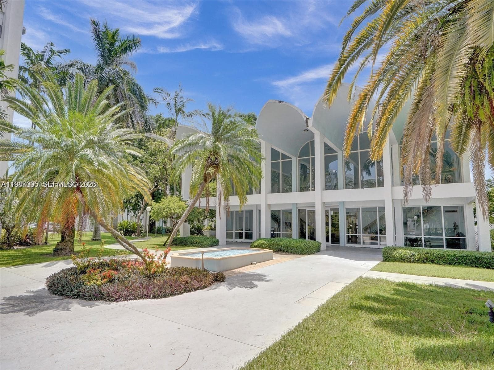 488 NW 165th St Rd # B-408, Miami, FL 33169 photo 2