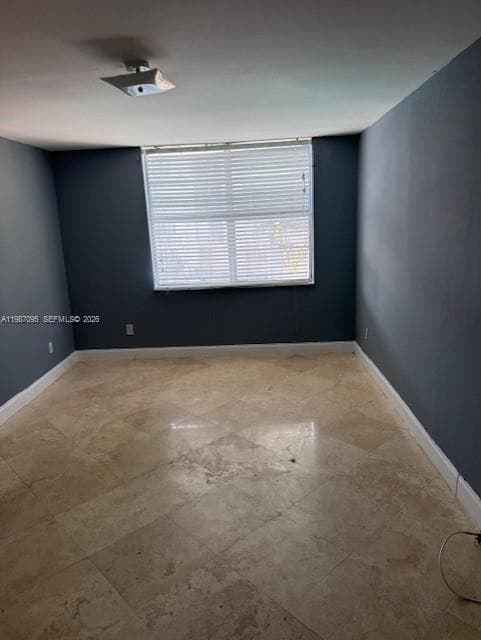 488 NW 165th St Rd # B-408, Miami, FL 33169 photo 5