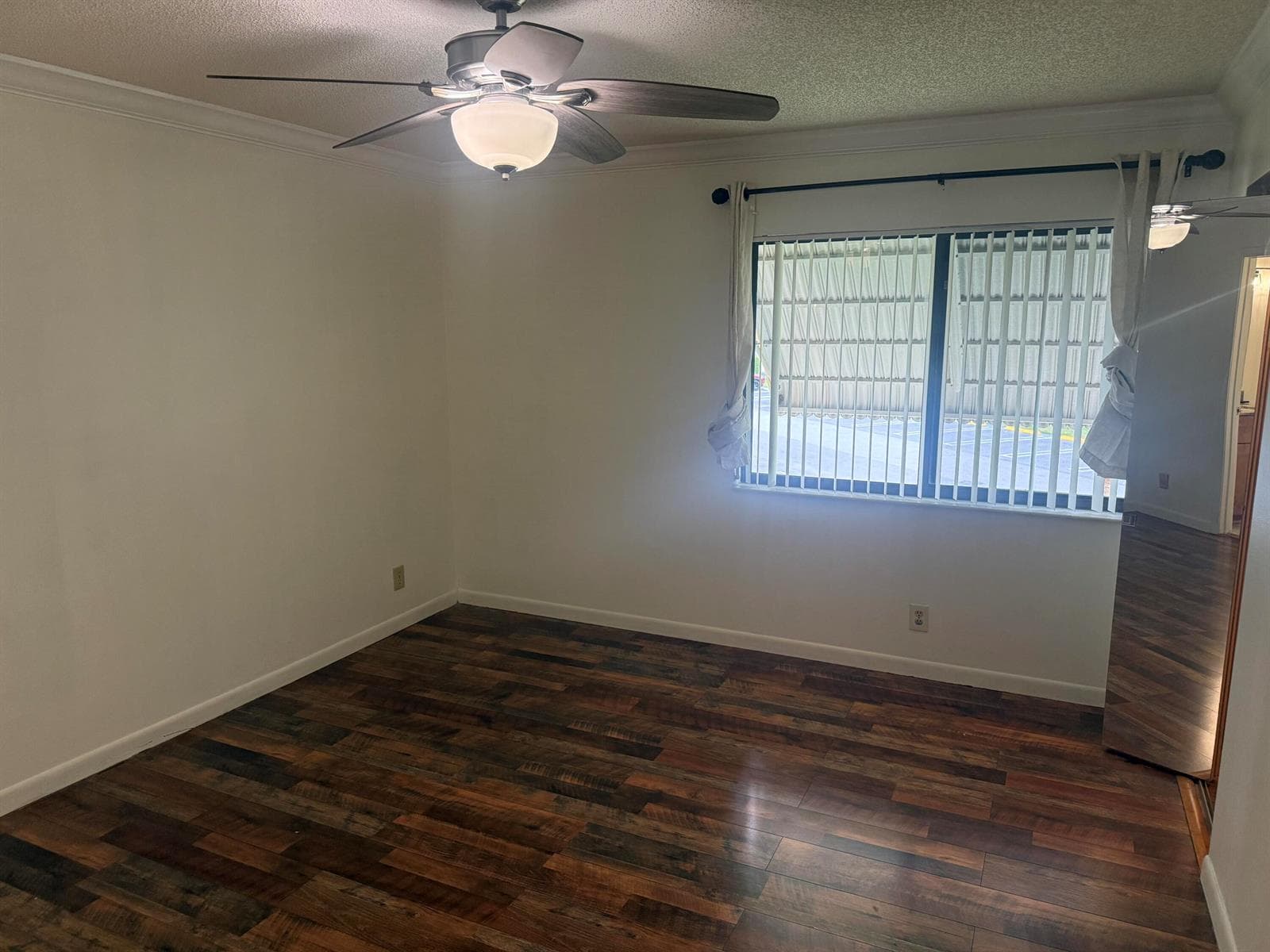 211 Pine Hov Circle # D-2, FL 33463 photo 4