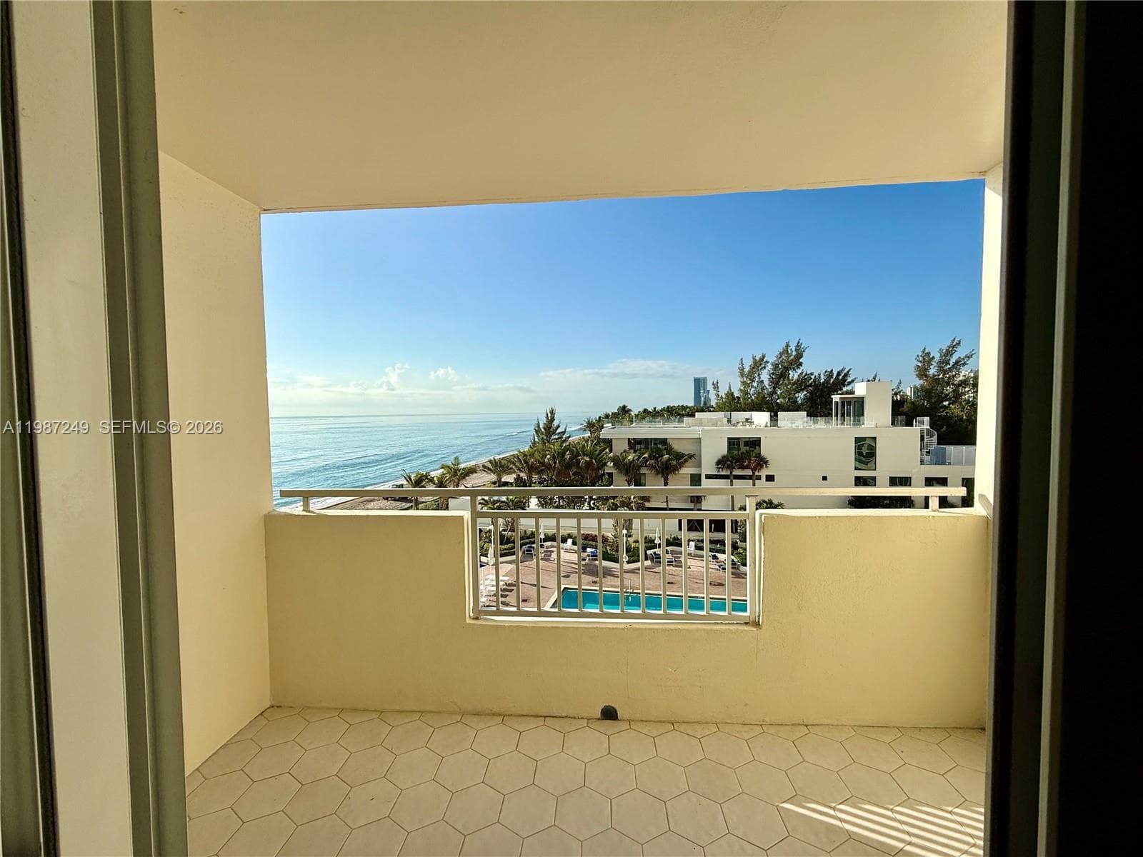 3180 S Ocean Dr # 509, Hallandale Beach, FL 33009 photo 2