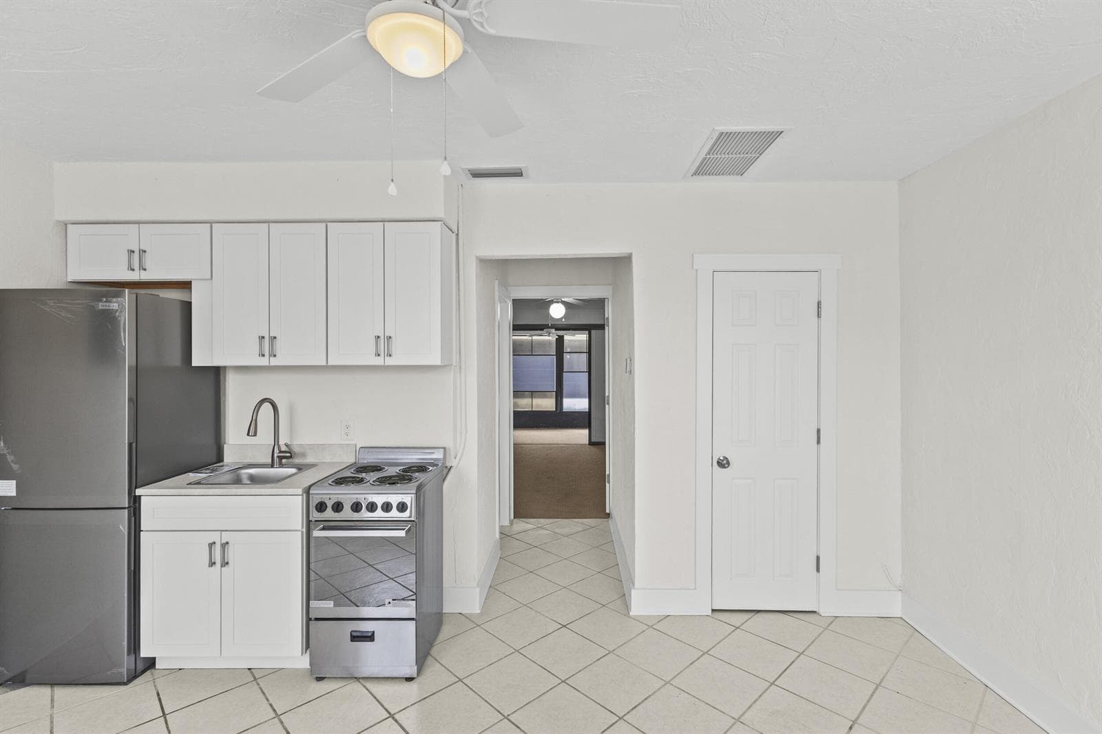 908 Villas Drive # 18, Venice, FL 34285 photo 5