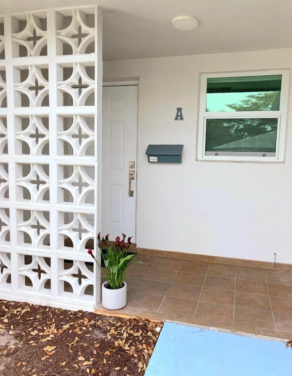 1155 S Drive Circle # A, Delray Beach, FL 33445 photo 2