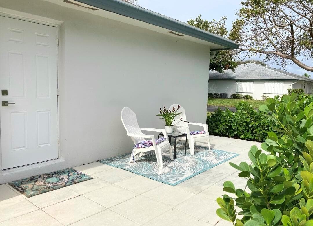 1155 S Drive Circle # A, Delray Beach, FL 33445 photo 5