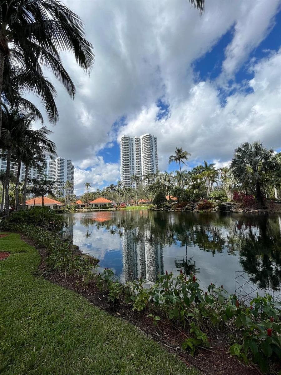 3530 Mystic Pointe Dr # 1412, Aventura, FL 33180 photo 5