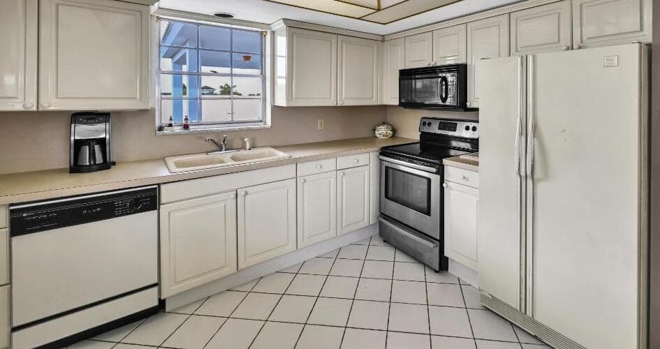 907 Marina Drive # 401, North Palm Beach, FL 33408 photo 3