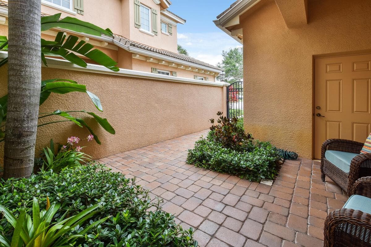 4679 Cadiz Circle, Palm Beach Gardens, FL 33418 photo 5