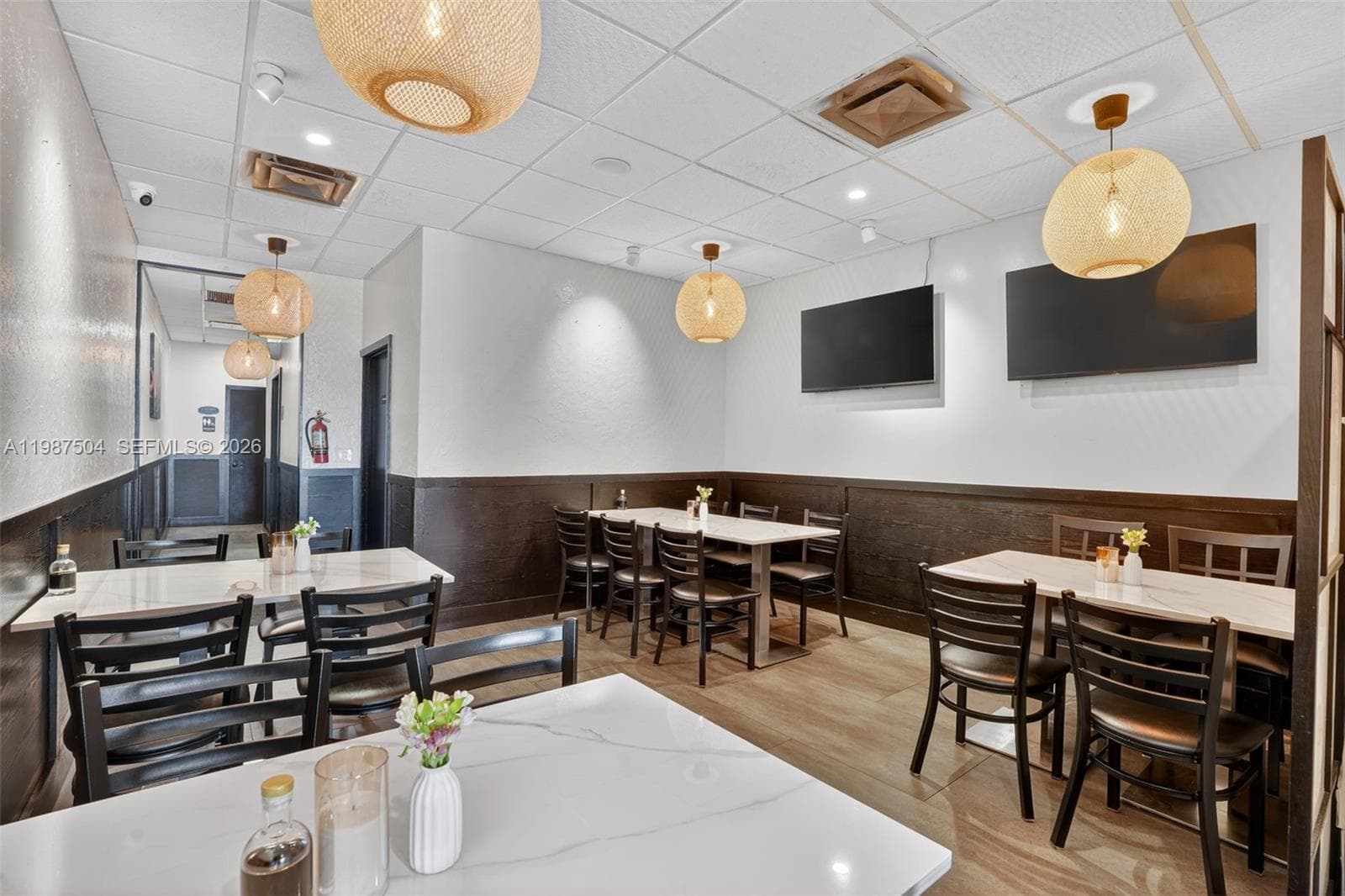 Restaurant For Sale in the heart of Kendall, Kendall FL 33186 photo 2