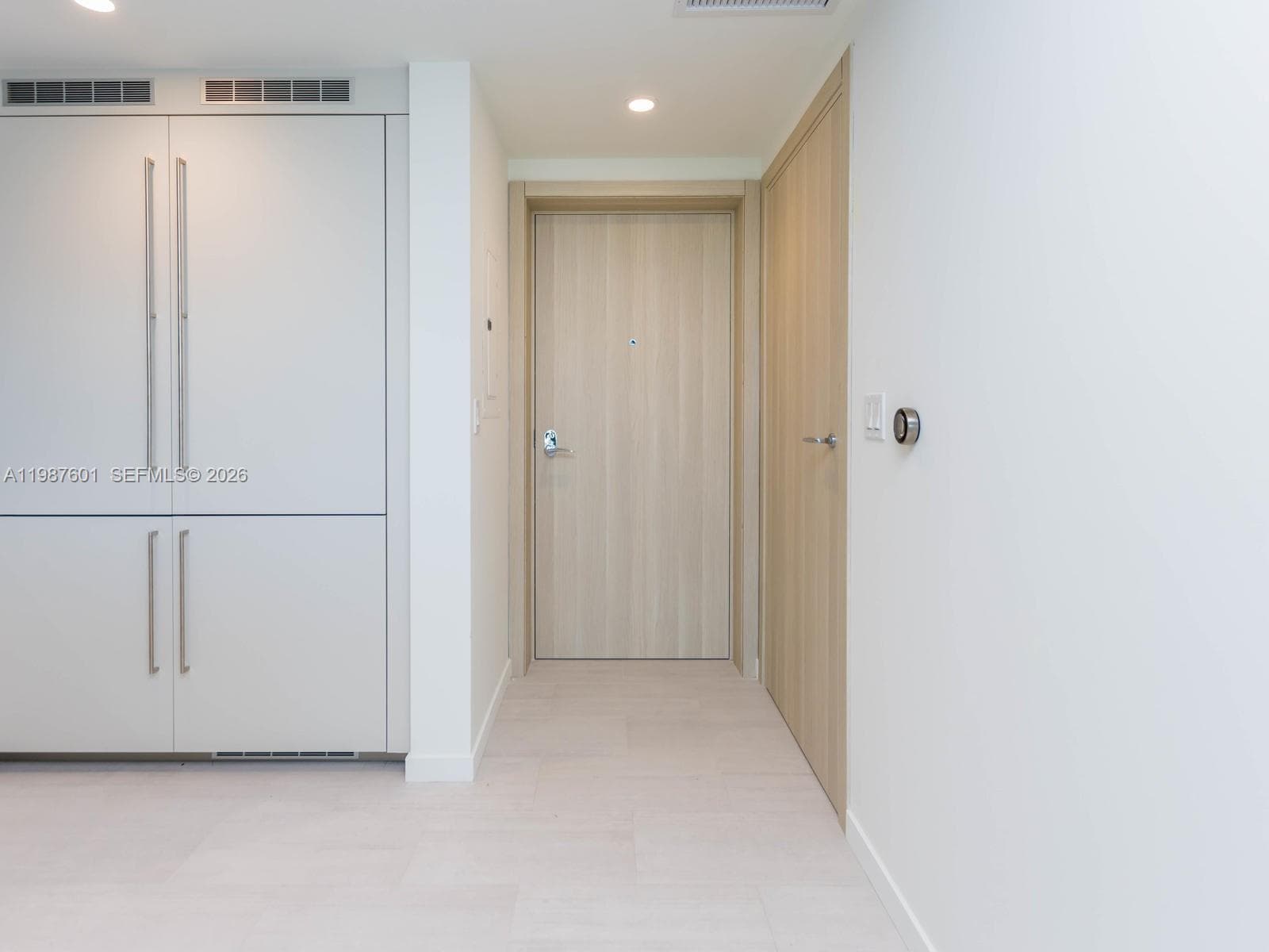 1000 Brickell Plz # 4104, Miami, FL 33131 photo 5