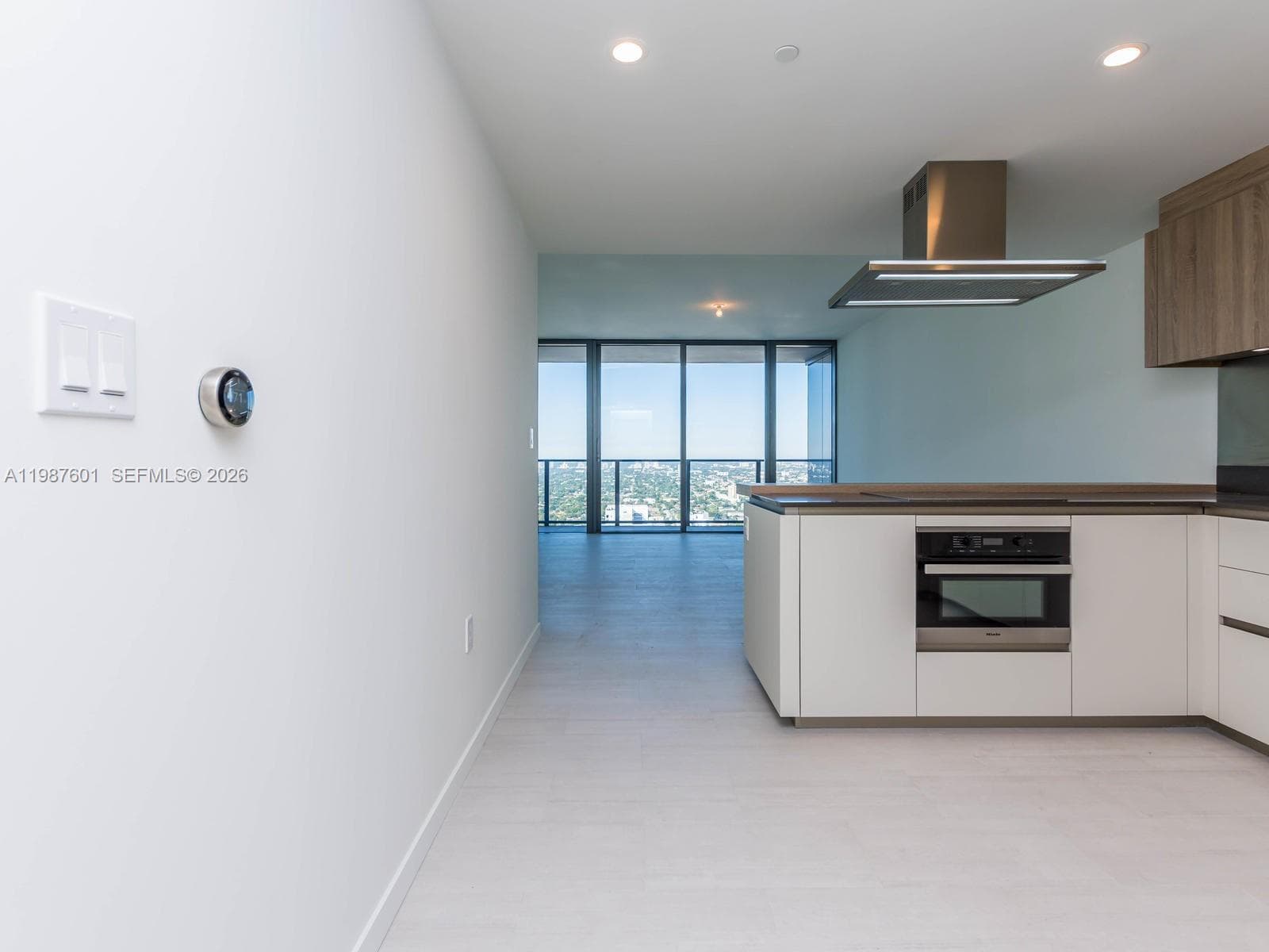 1000 Brickell Plz # 4104, Miami, FL 33131 photo 4