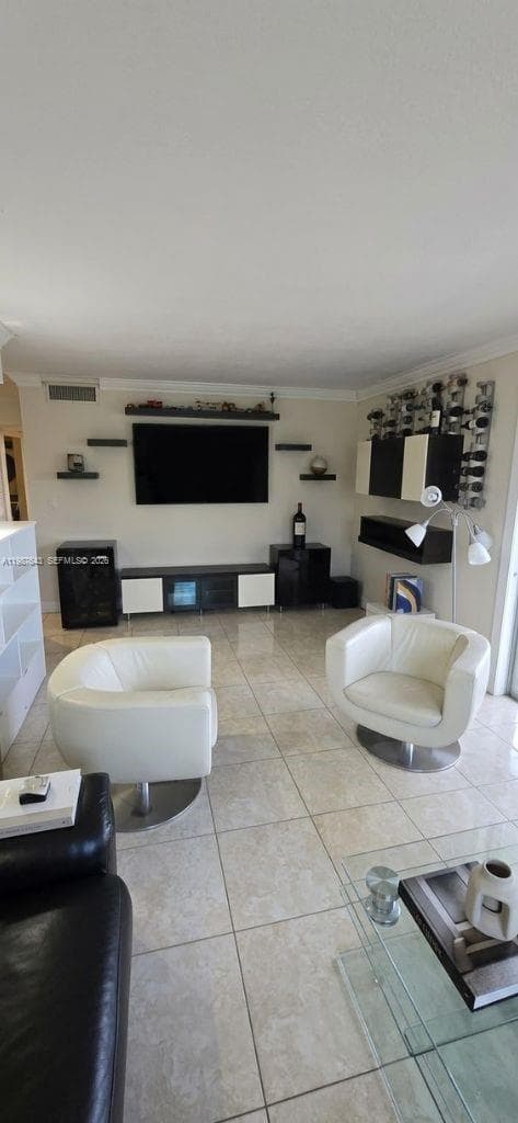 5055 NW 7th St # 206, Miami, FL 33126 photo 3
