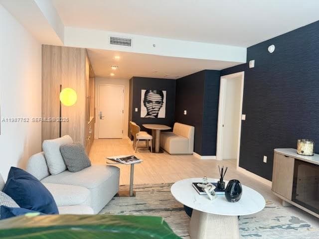 77 SE 5th St # 2708, Miami, FL 33131 photo 5
