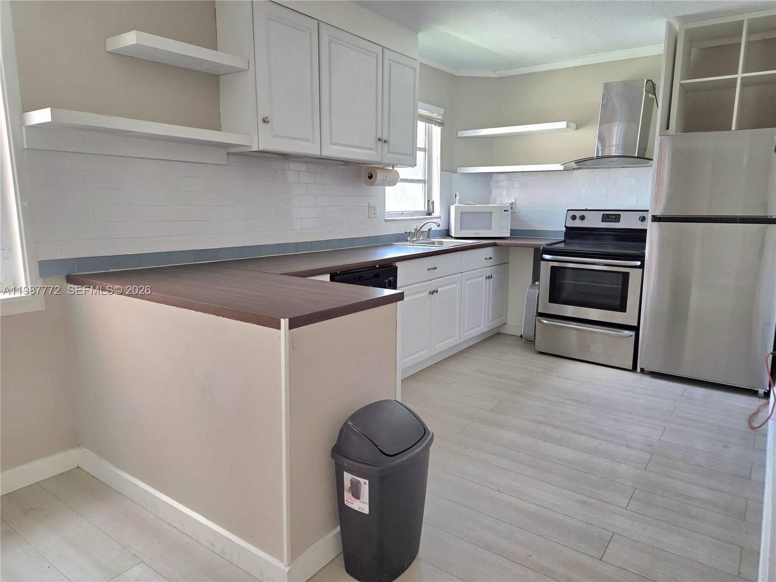 1700 NE 191st St # 100, Miami, FL 33179 photo 5