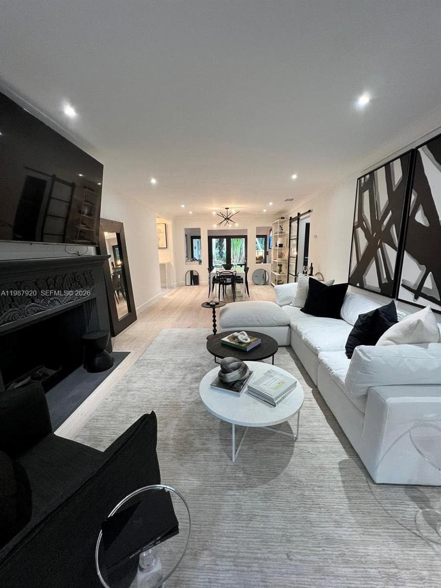 5173 Alton Rd, Miami Beach, FL 33140 photo 2