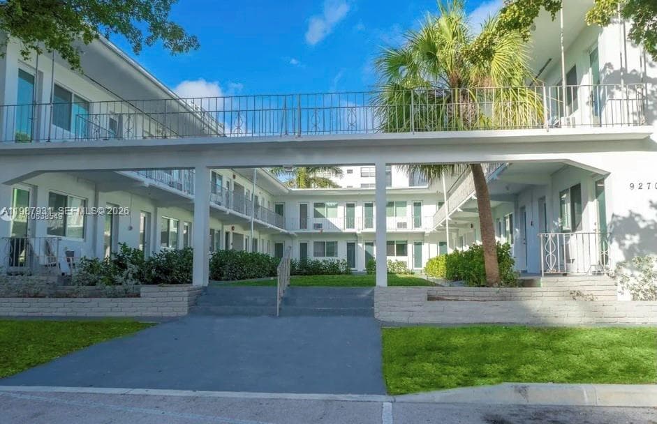 9270 E Bay Harbor Dr # 10B, Bay Harbor Islands, FL 33154