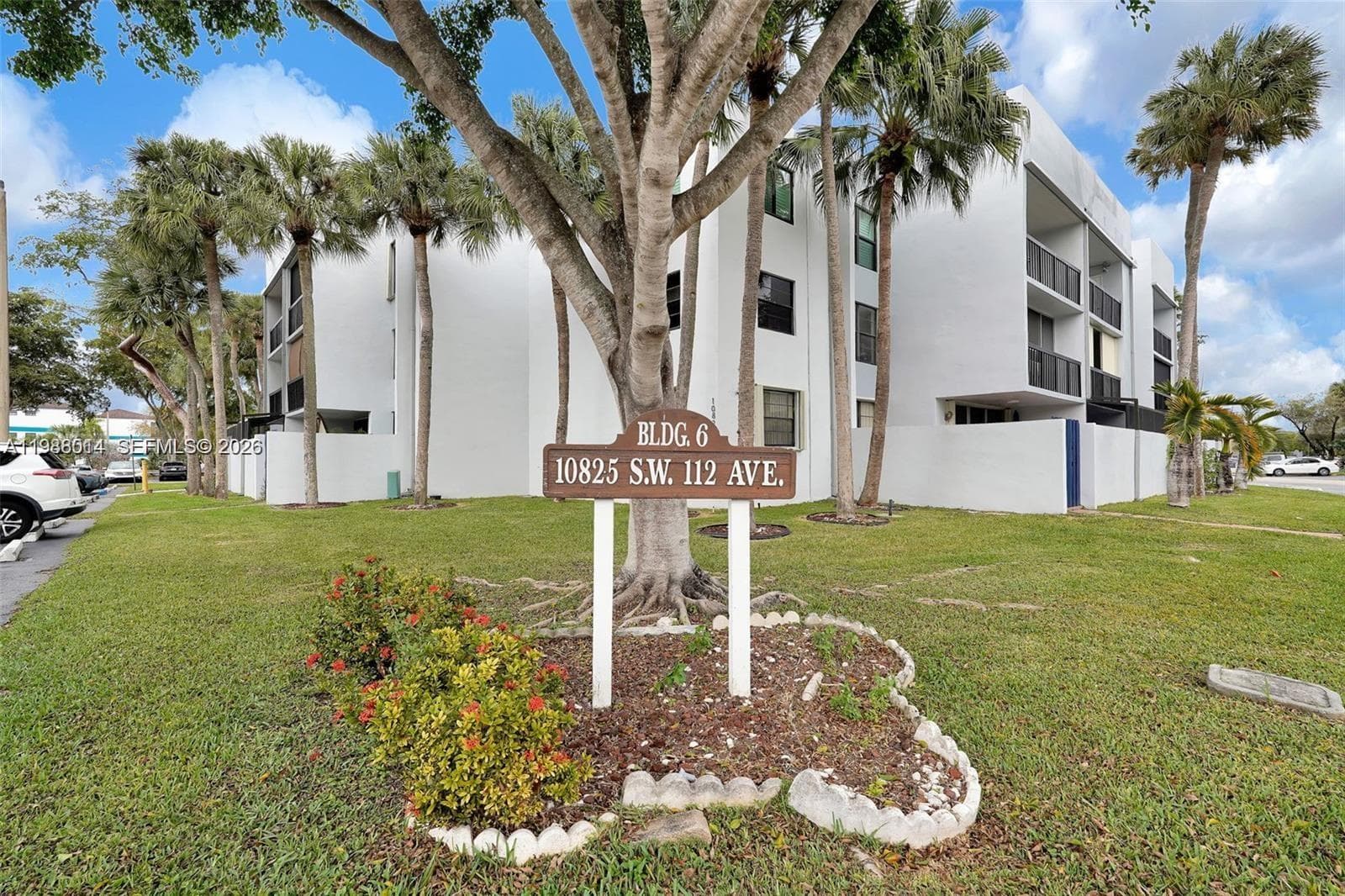10825 SW 112 AV # 6-215, Miami, FL 33176 photo 2