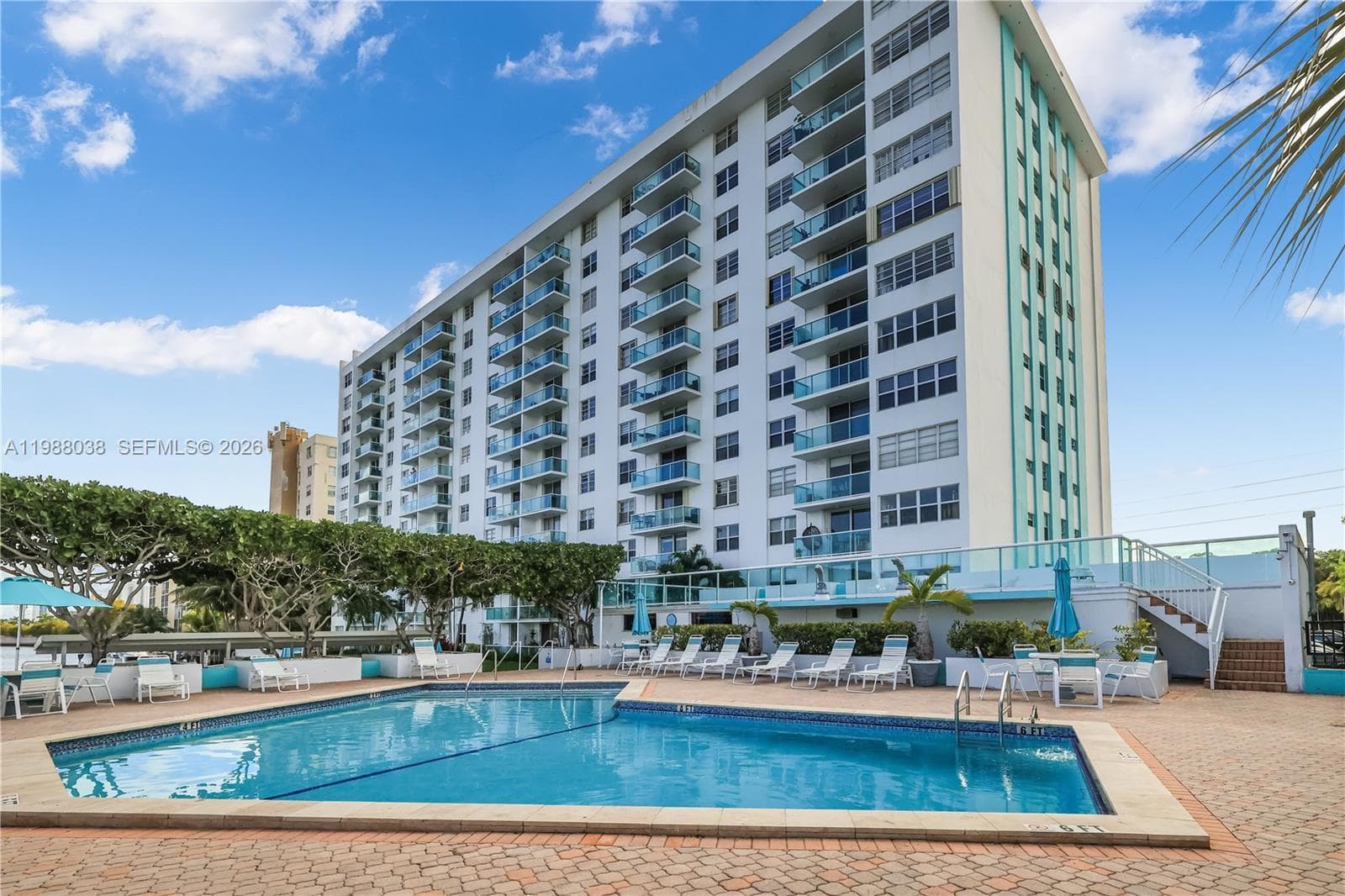 2841 NE 163rd St # 1007, North Miami Beach, FL 33160 photo 4