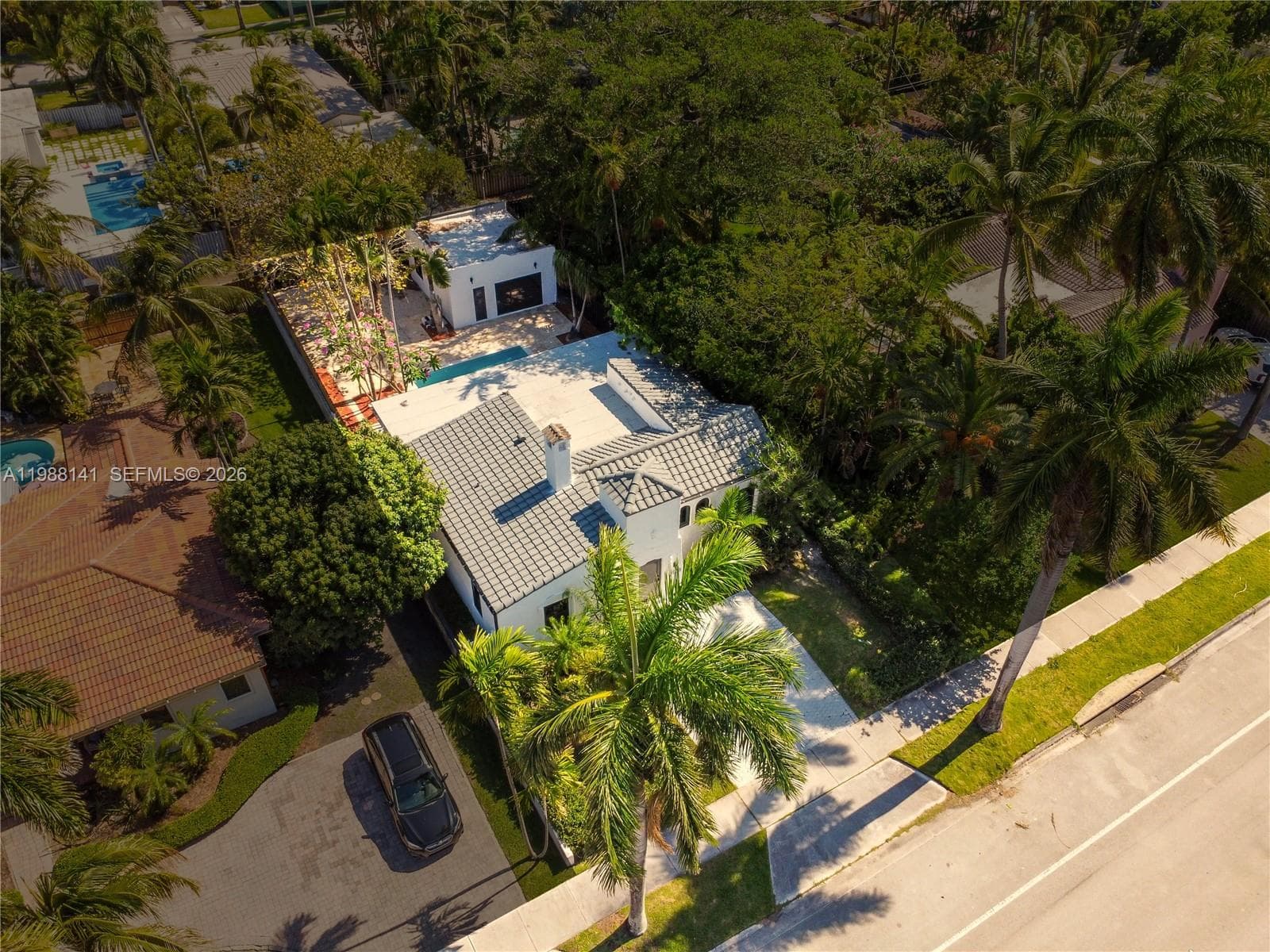 1108 Harrison St, Hollywood, FL 33019 photo 2