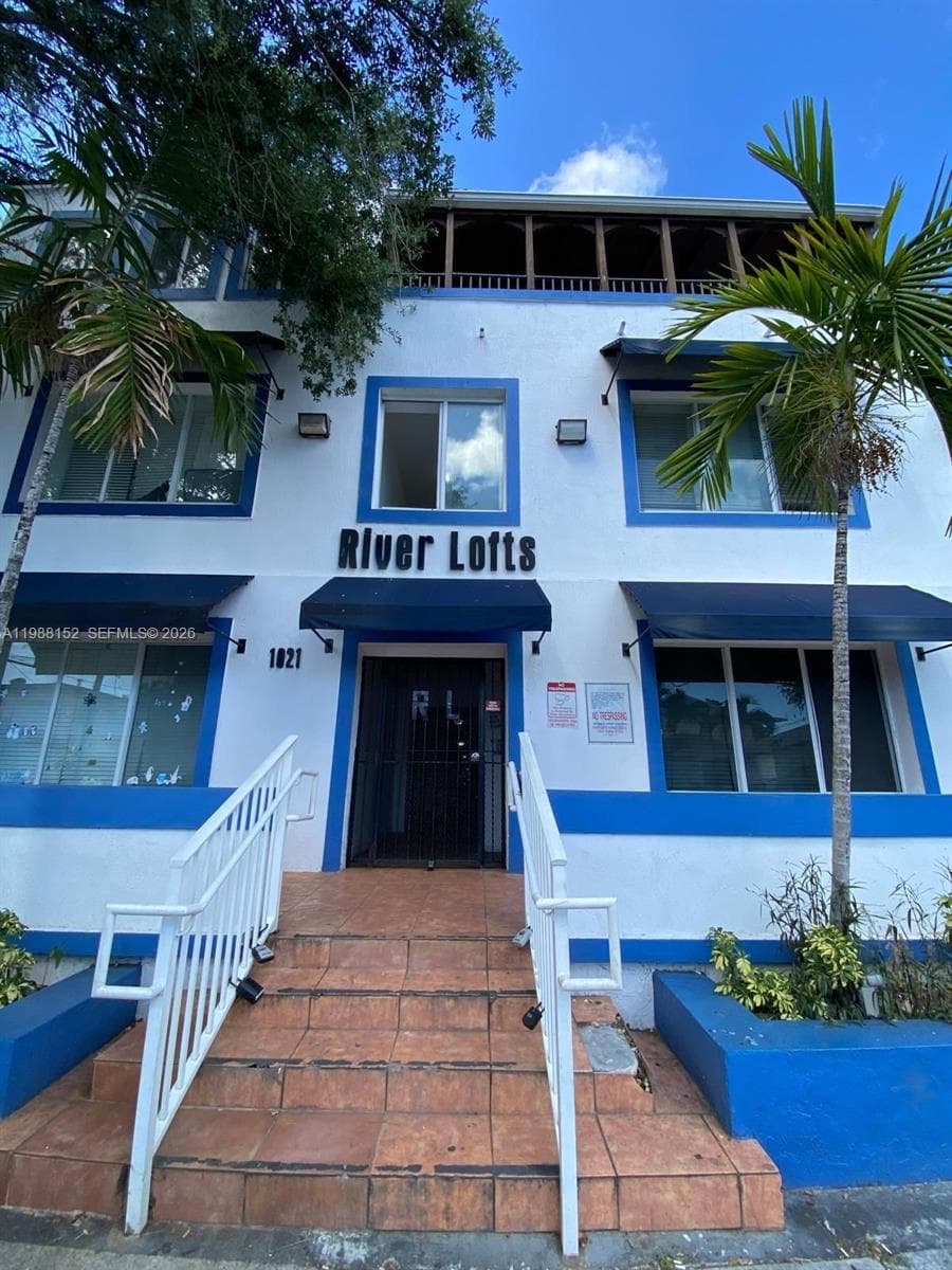 1021 NW 3rd st # 305, Miami, FL 33128