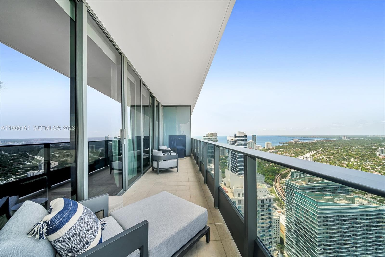 1000 Brickell Plz # PH5807, Miami, FL 33131