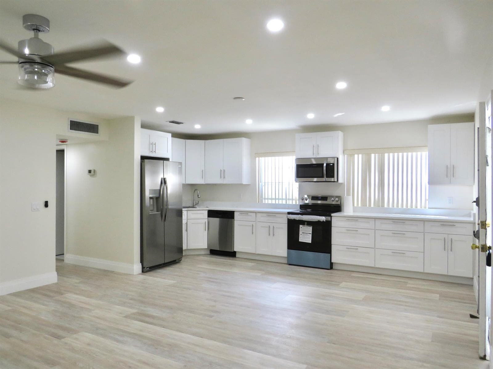557 Burgundy L, Delray Beach, FL 33484 photo 5