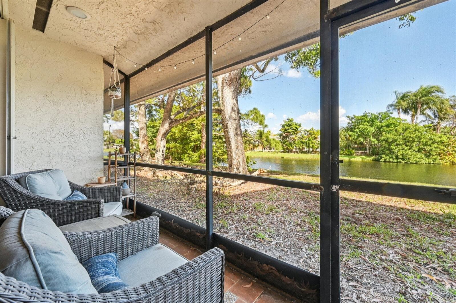 22 Via De Casas # 103, Boynton Beach, FL 33426 photo 3