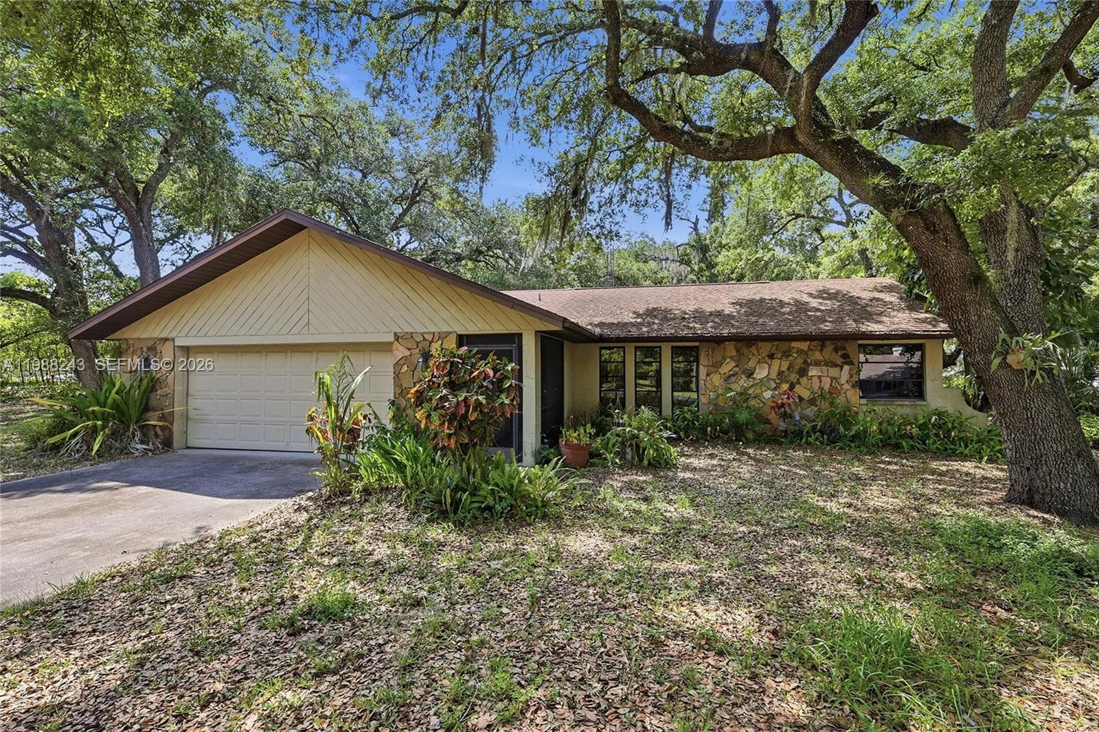 1625 Sunkist Way, Fort Myers, FL 33905 photo 2