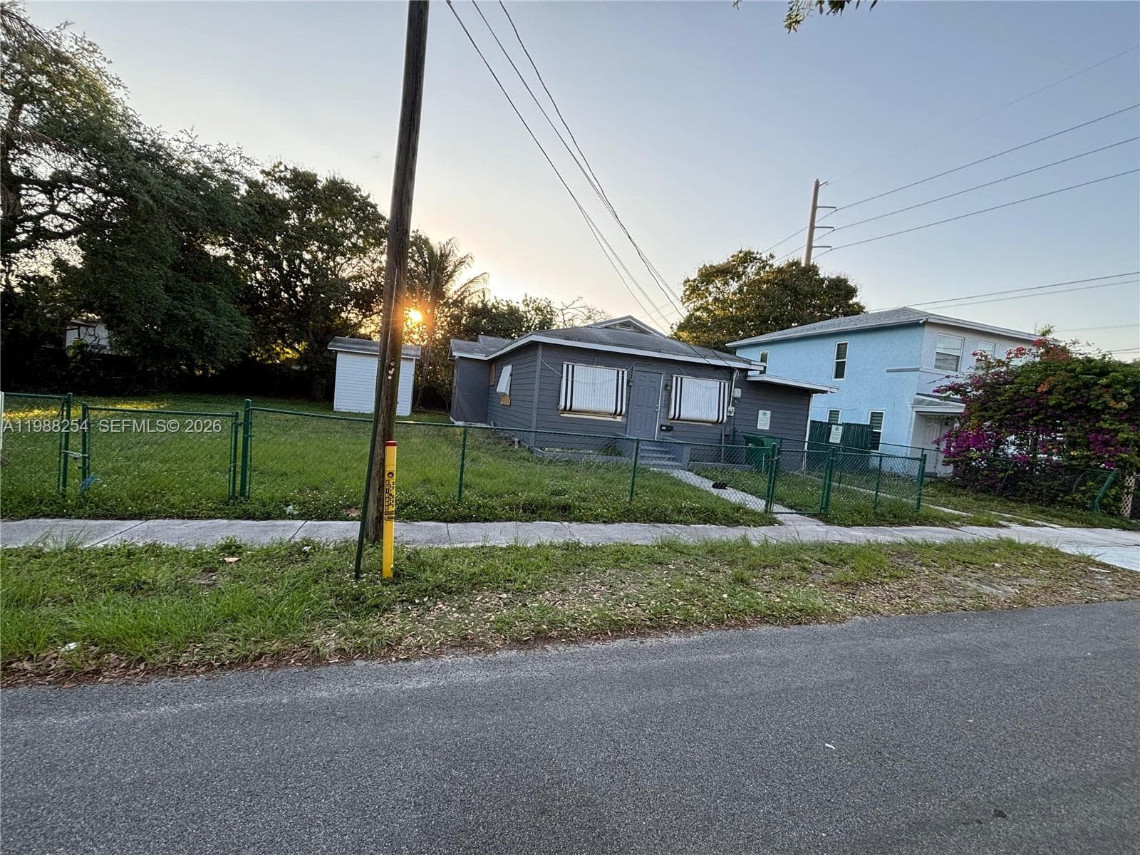214 SW 1st Ave, Dania Beach, FL 33004