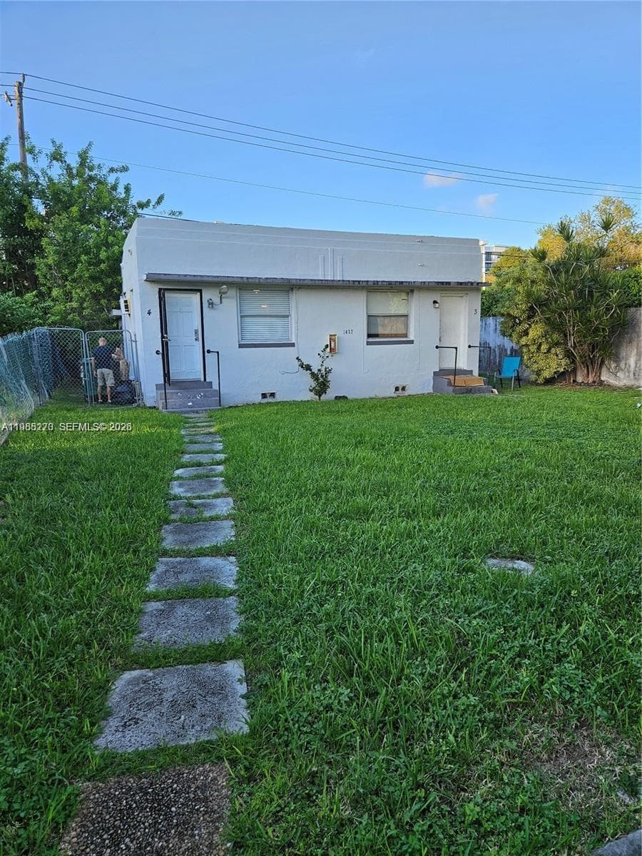 1437 NE 110th Ter # 4, Miami, FL 33161 photo 2