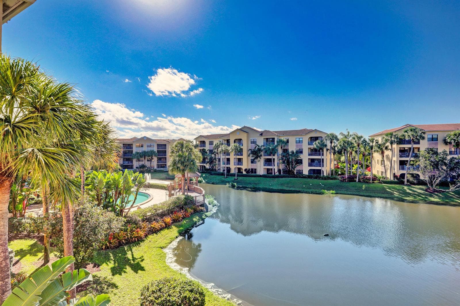 800 Uno Lago Drive # 305, Juno Beach, FL 33408 photo 2