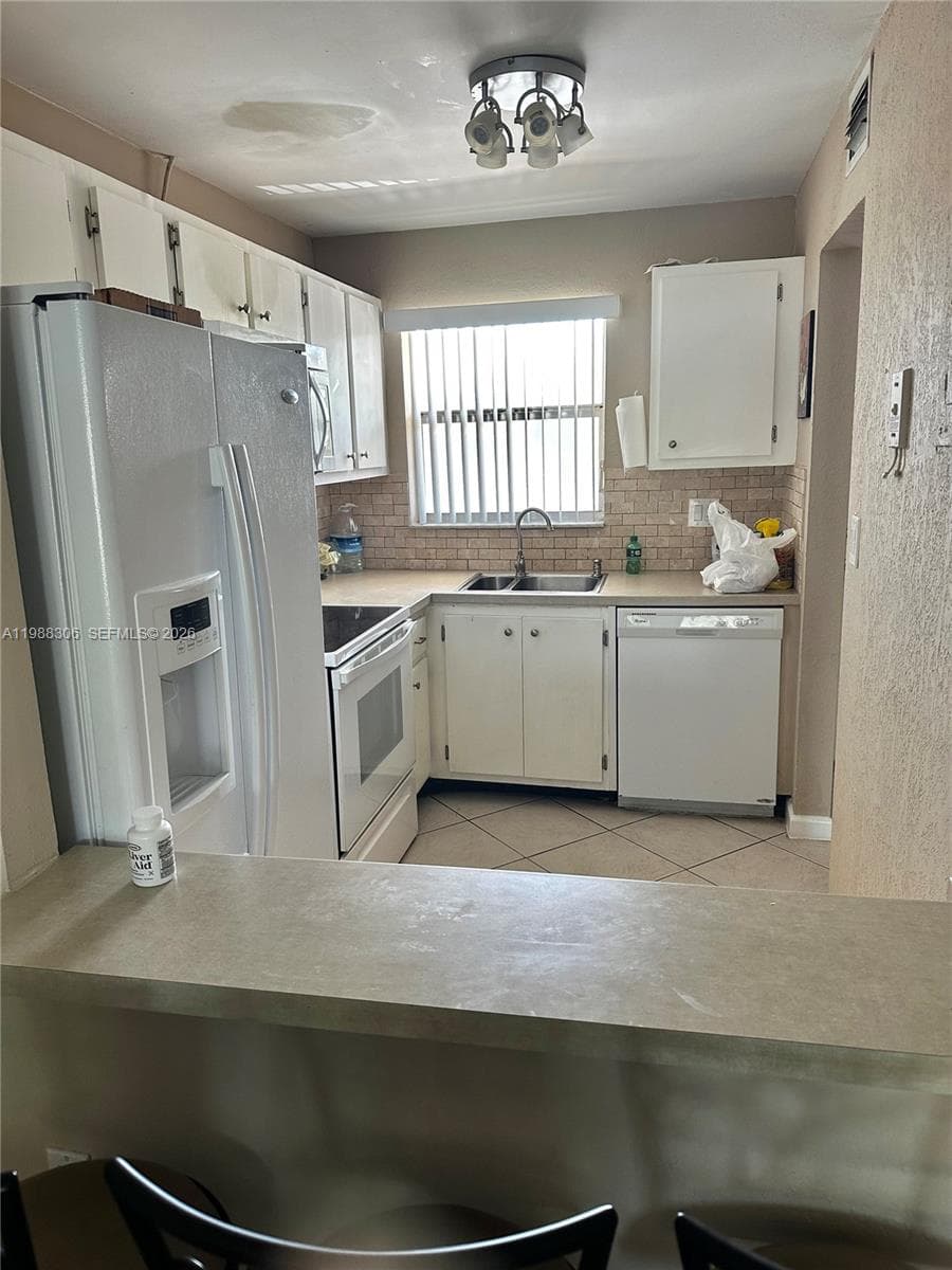 2701 E Sunrise Lakes Dr # 209, Sunrise, FL 33322 photo 5