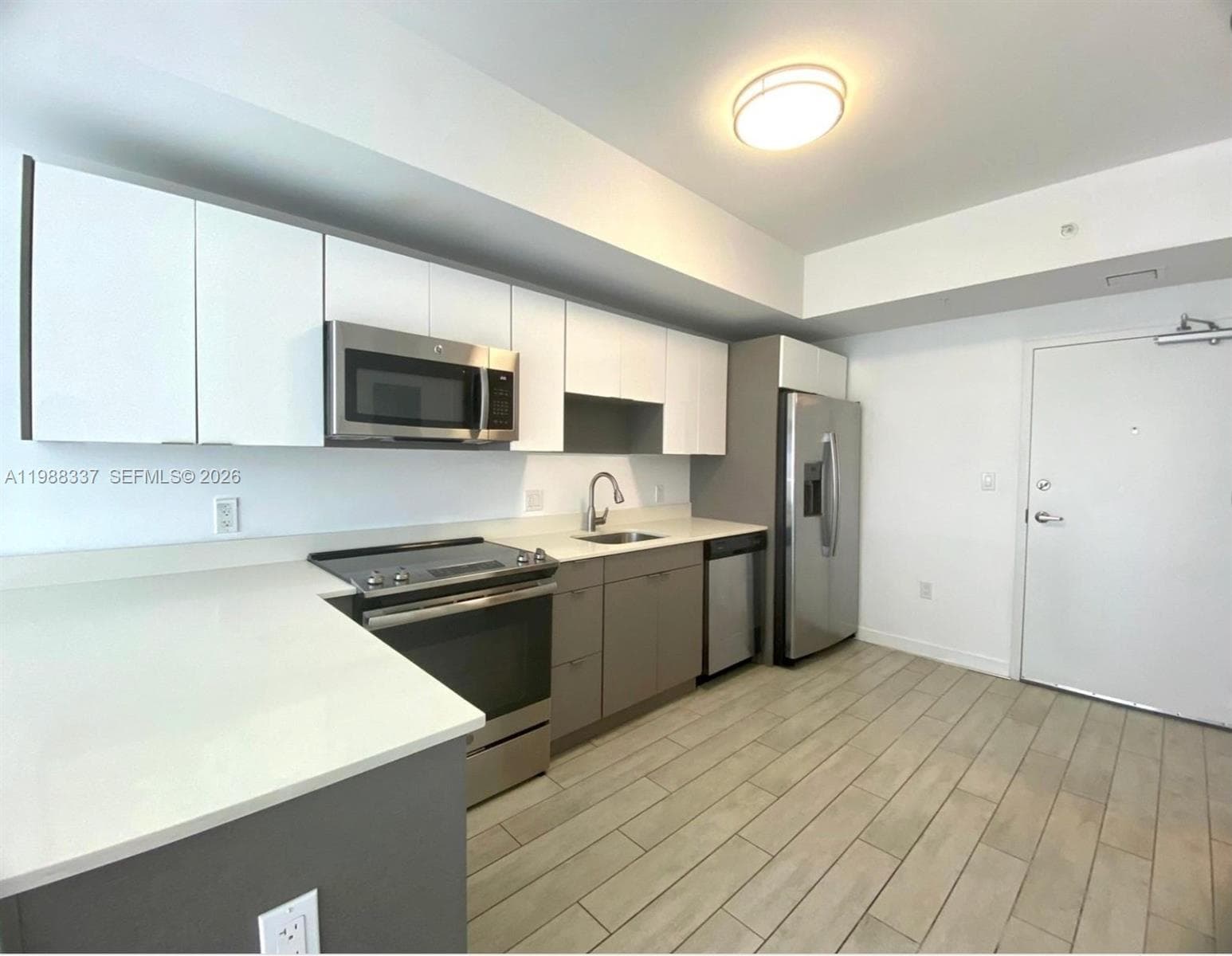 321 NE 26th St # 514, Miami, FL 33137 photo 2