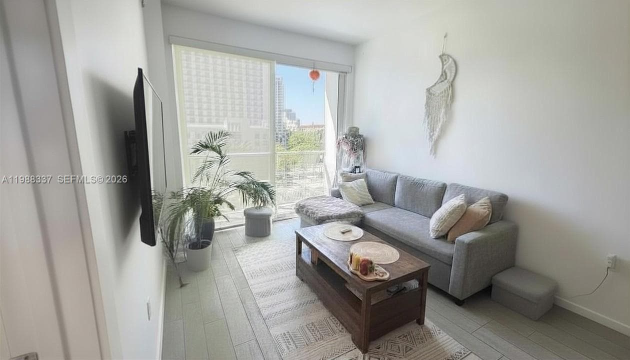 321 NE 26th St # 514, Miami, FL 33137 photo 3