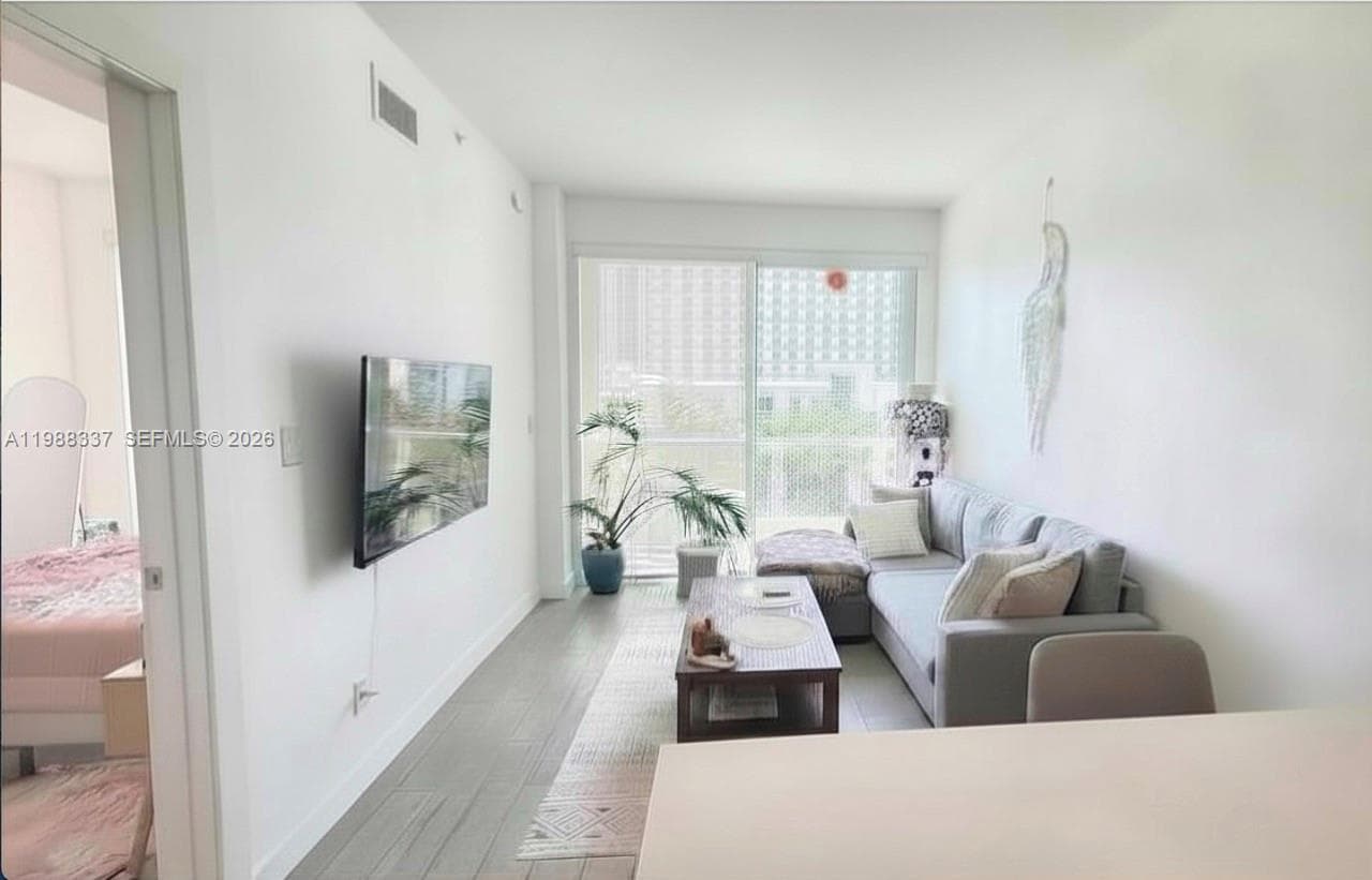 321 NE 26th St # 514, Miami, FL 33137 photo 4