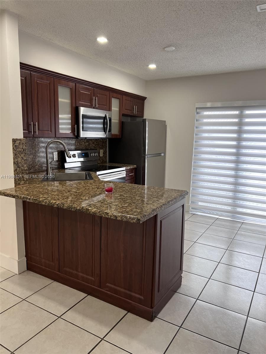 5480 W 21st Ct # 404, Hialeah, FL 33016 photo 3