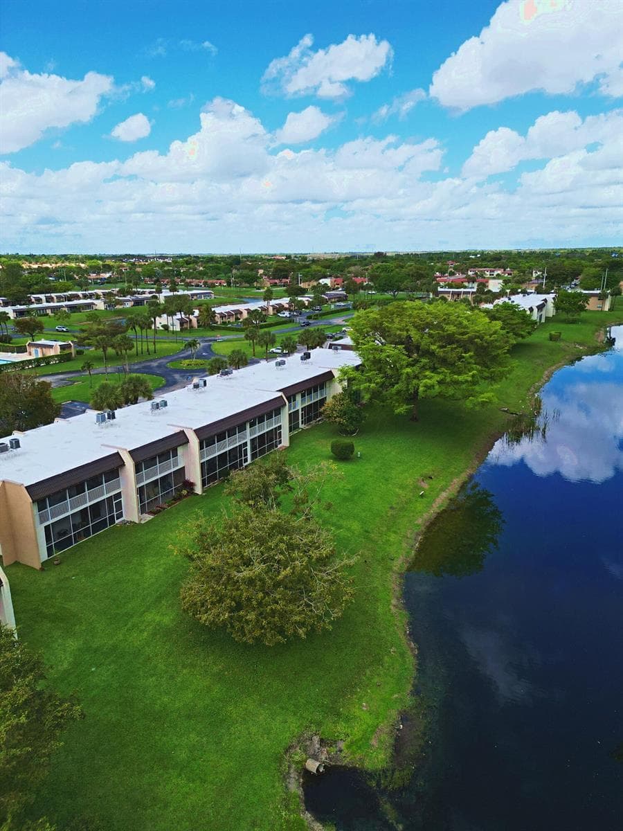 140 Lake Meryl Drive # Apt 233, West Palm Beach, FL 33411 photo 2