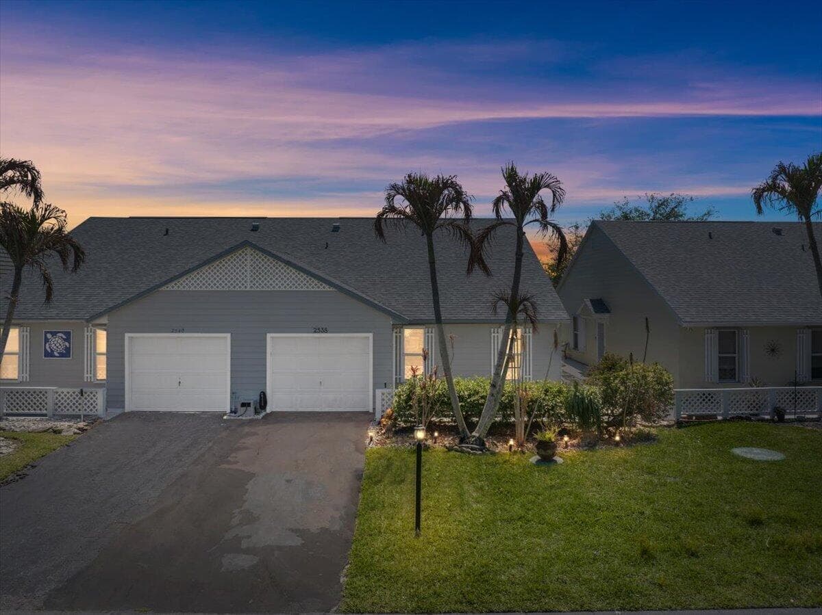 2538 SE Tropical East Circle, Port St. Lucie, FL 34952 photo 3