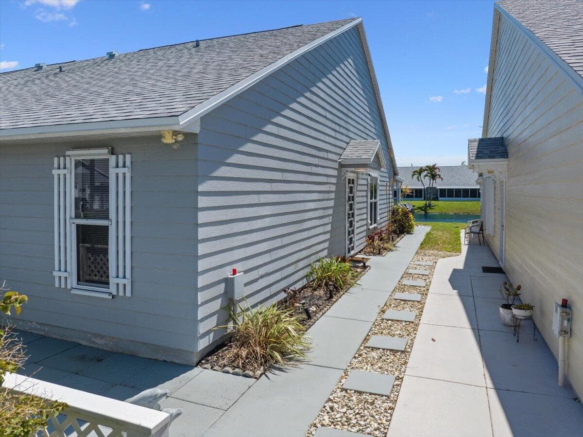2538 SE Tropical East Circle, Port St. Lucie, FL 34952 photo 5