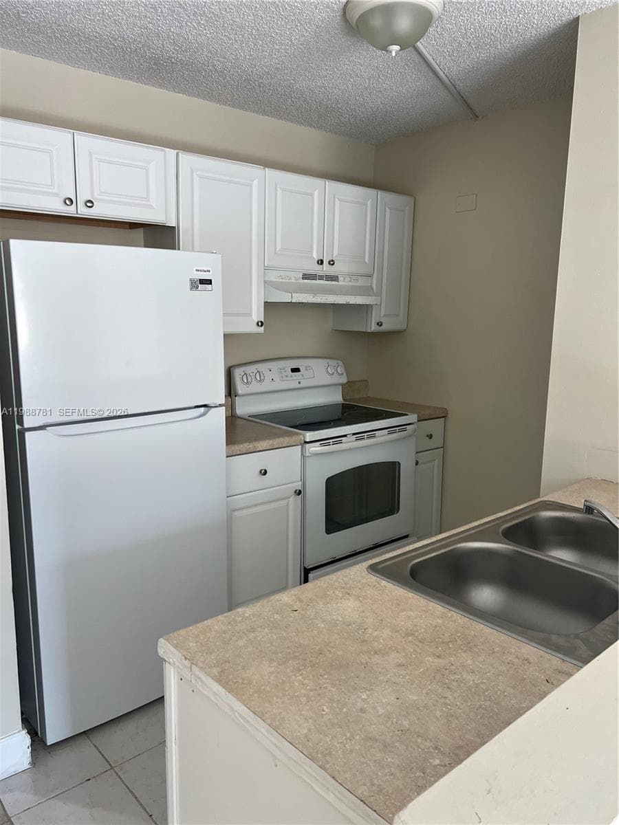 2701 Riverside Dr # 308-B, Coral Springs, FL 33065 photo 2