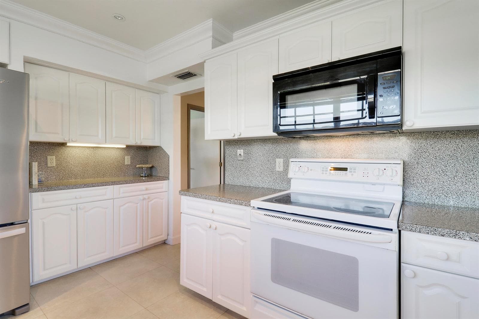129 Mockingbird Lane, Delray Beach, FL 33445 photo 4