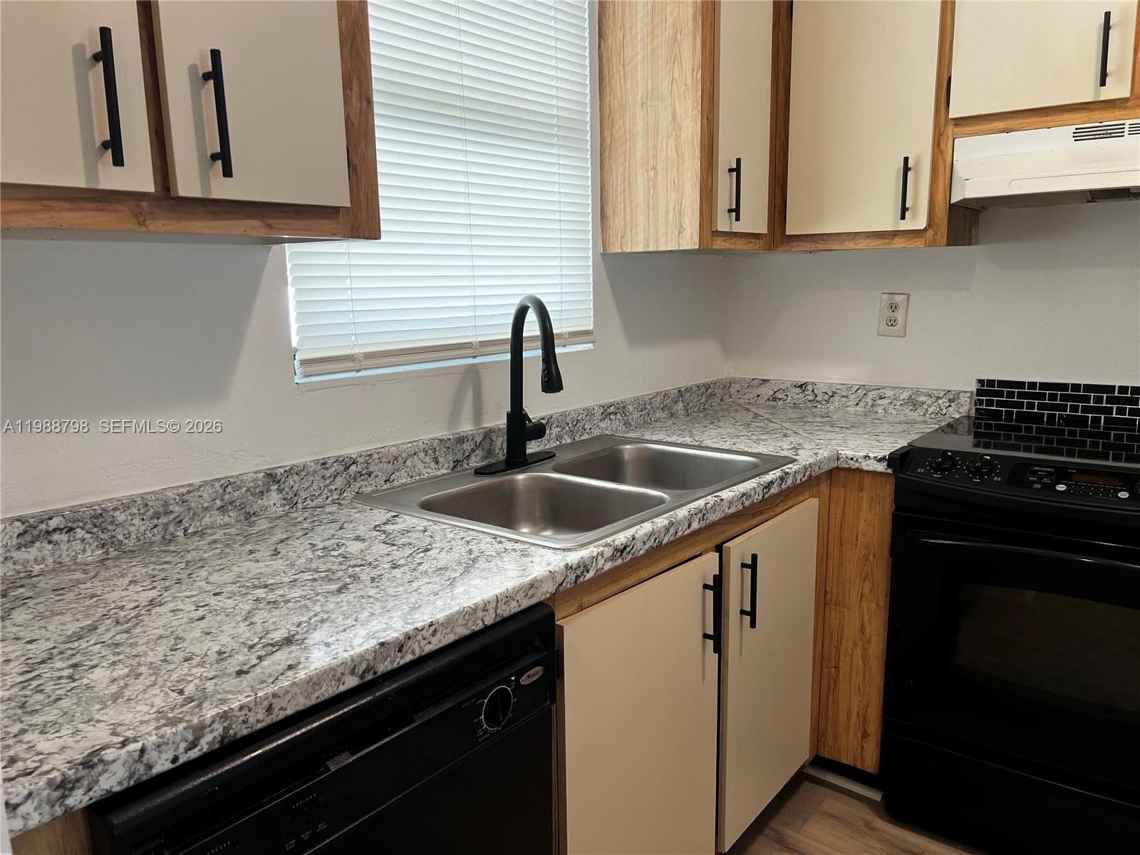 6001 Shakerwood Cir # 204, Tamarac, FL 33319 photo 2